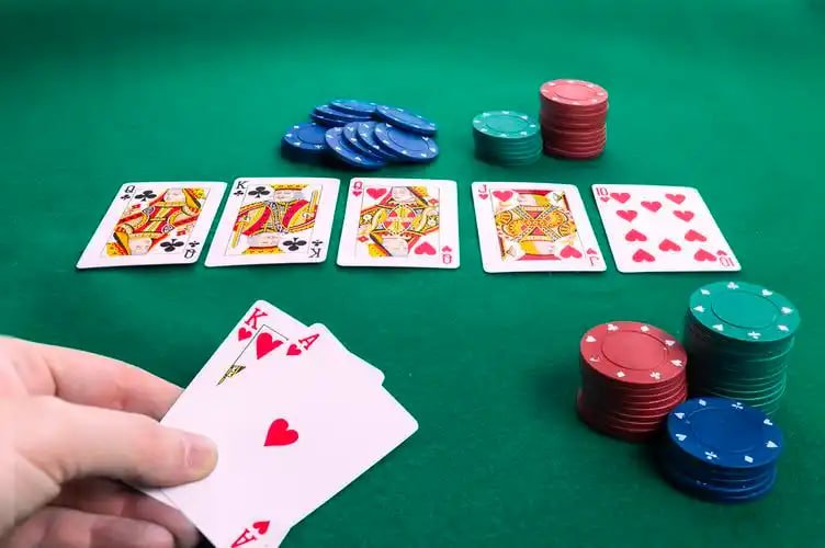 f8beet Live Betting ပွဲတွင်းကစားနေစဉ် Real-Time Odds ဖြင့် Bet ချနေစဉ်